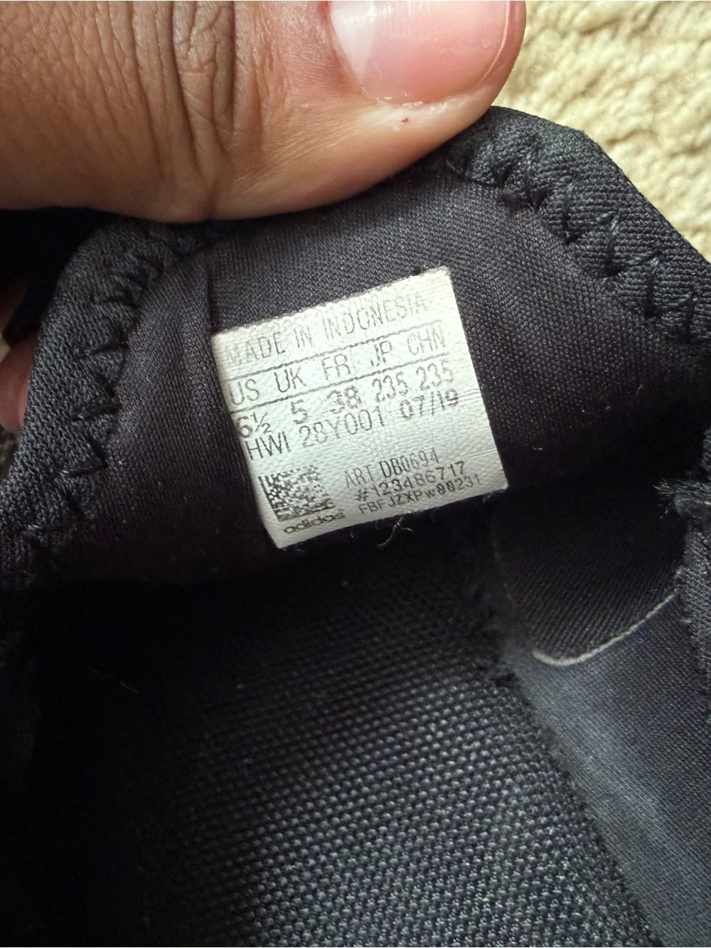 adidas rubber lace easily
